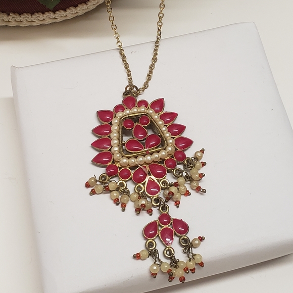 Beautiful Vintage Pink & White Pearl Dangle Statement Necklace - Picture 3 of 8